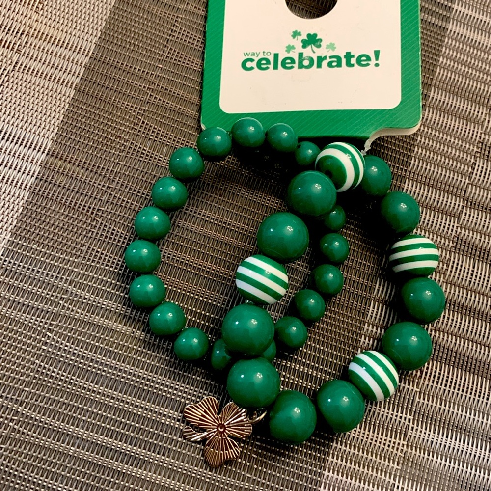 St Patrick’s Day Bracelets Green Beads Shamrock Gold Tone Charm NEW